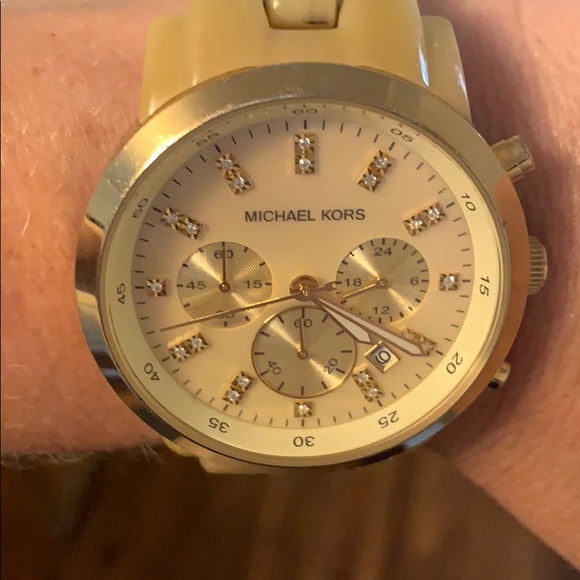 Two tone gold bracelet watch. Michael Kors. - Picture 4 of 4